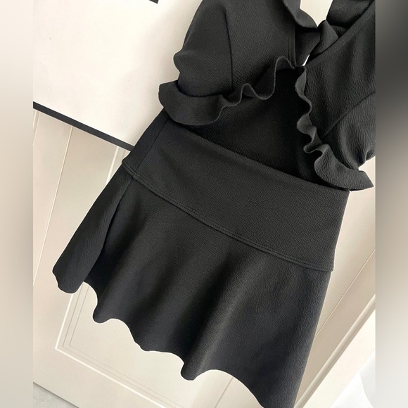 CHANEL Black Ruffled Backless Swimwear - Picture 3 of 8